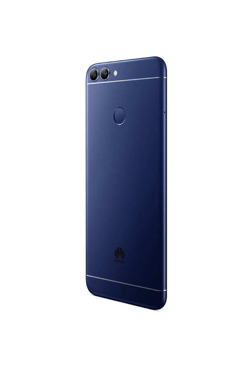 Huawei сообщила дату старта продаж нового смартфона P smart в России