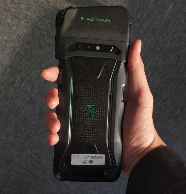 Первое фото игрового смартфона Xiaomi Black Shark