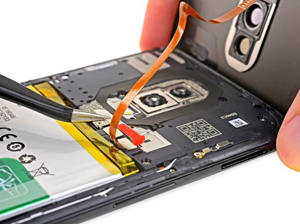 Что не так с батареей OnePlus 6T