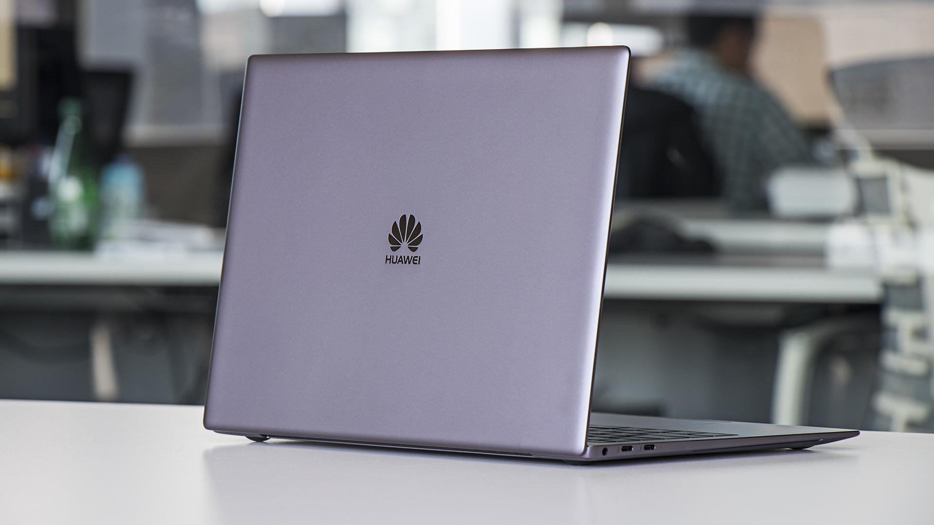 Премиум ноутбук от Huawei. А ты бы рискнул?