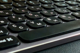 Обзор Satechi Aluminum Wireless Keyboard with Numeric Keypad