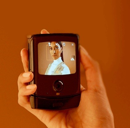 Свежие рендеры Motorola RAZR утекли в Сеть