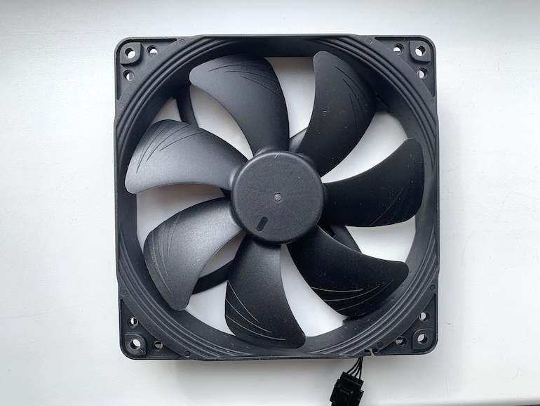 Обзор вентилятора для корпуса Noctua NF-A14 PWM chromax.black.swap