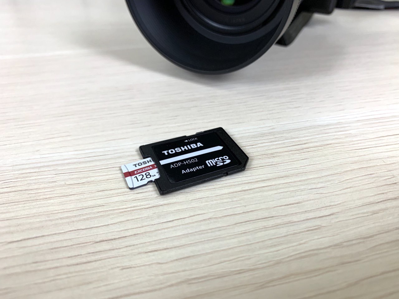 Toshiba Exceria M303E