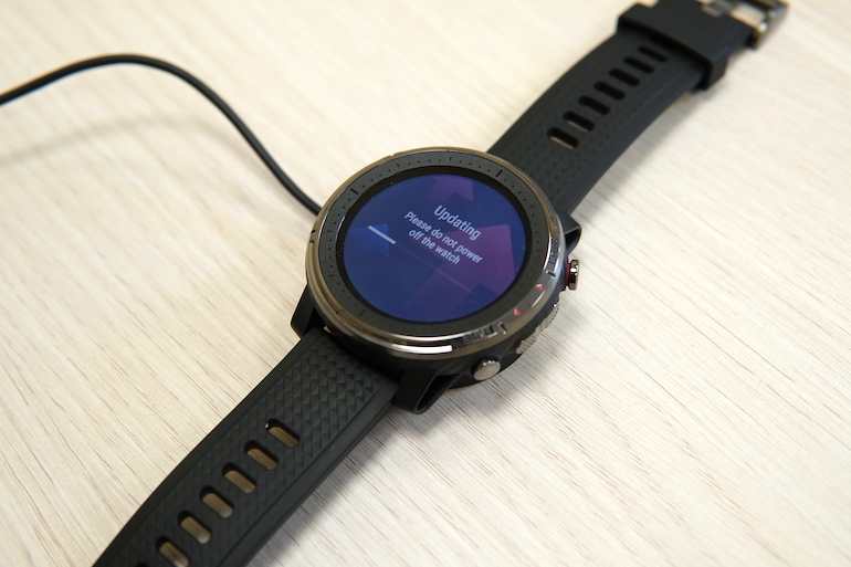 Обзор Amazfit Stratos 3 — умные или спортивные?