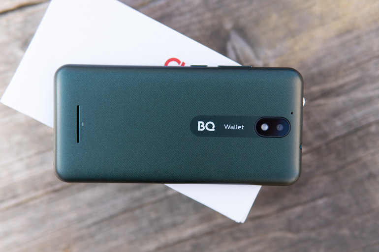 Обзор BQ 5045L Wallet — доступный смартфон с NFC