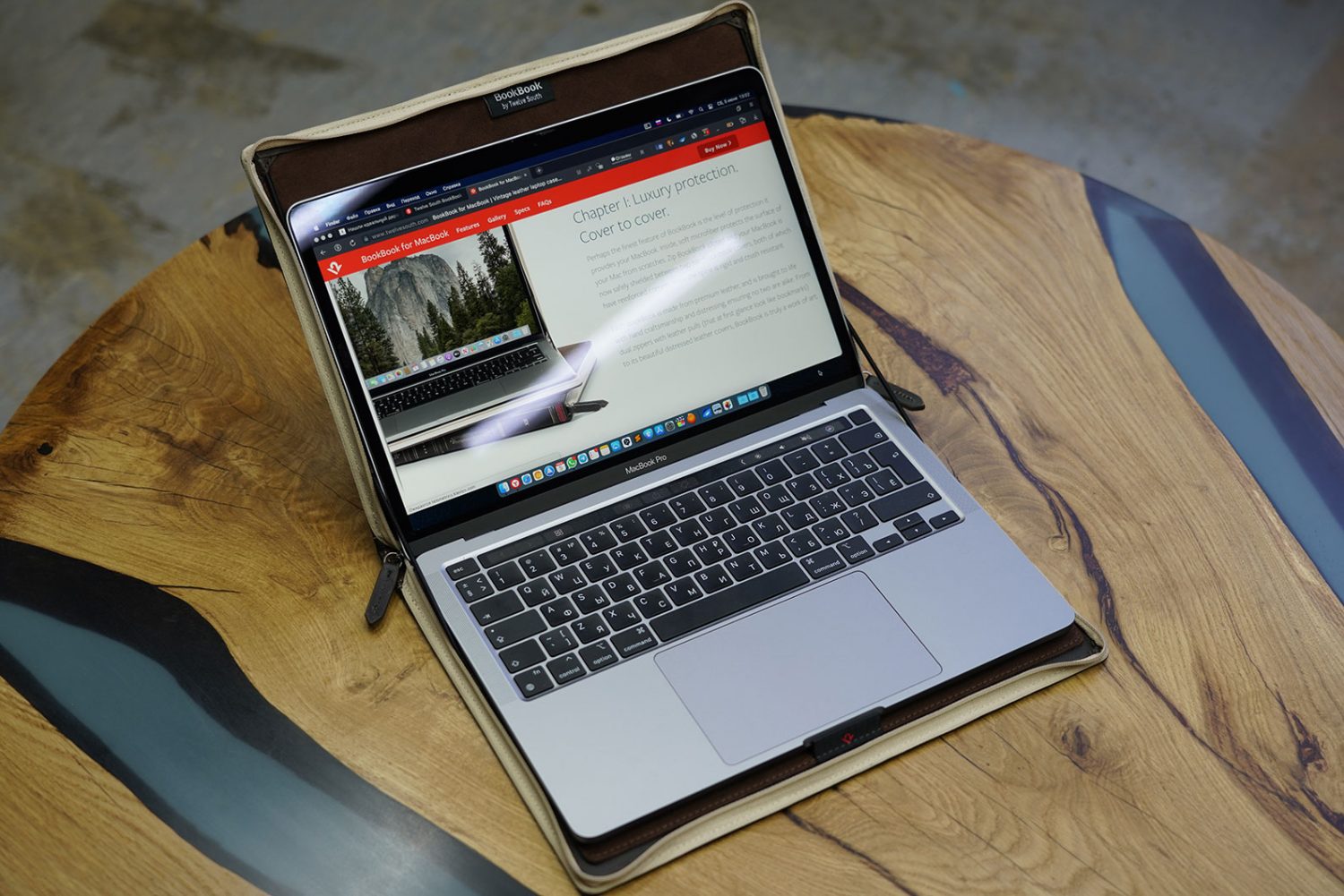 Чехол BookBook специально для любимого MacBook и другие ништяки от Twelve South