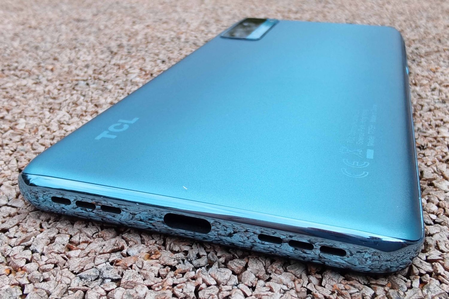 Обзор TCL 20L+. Сбалансированный смартфон с отличным экраном