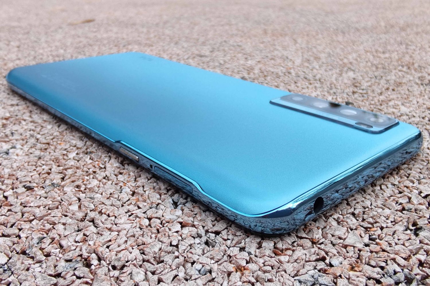 Обзор TCL 20L+. Сбалансированный смартфон с отличным экраном