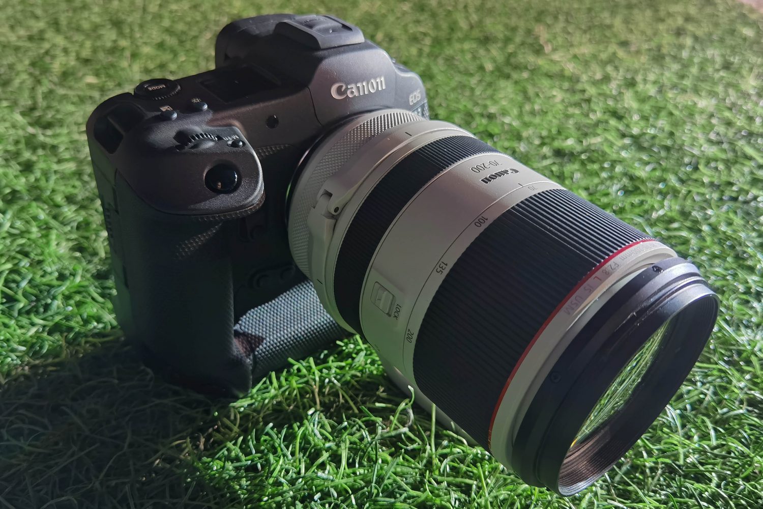 Представлена профессиональная беззеркальная камера Canon EOS R3
