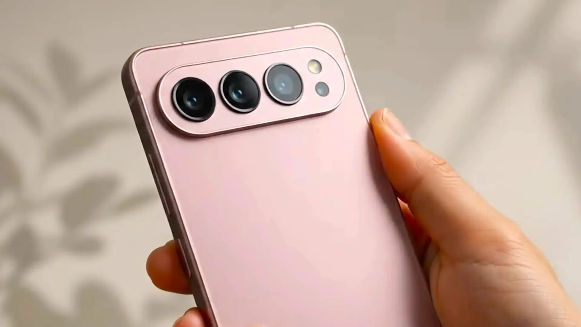 Samsung сохранит старую память в Galaxy S27 Ultra ради экономии