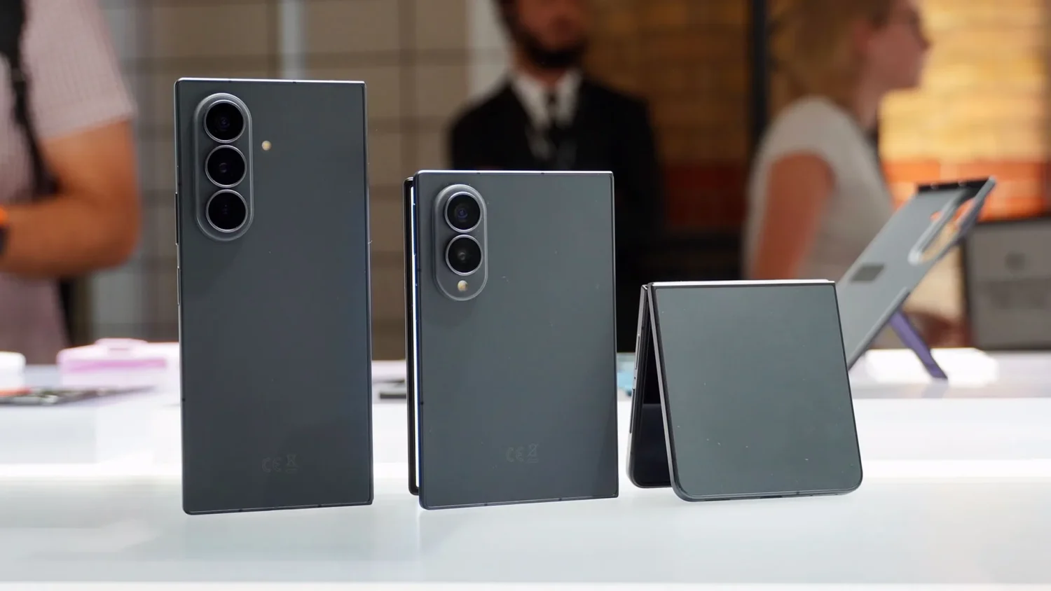 Galaxy Z Fold 8 обошел конкурентов по предзаказам