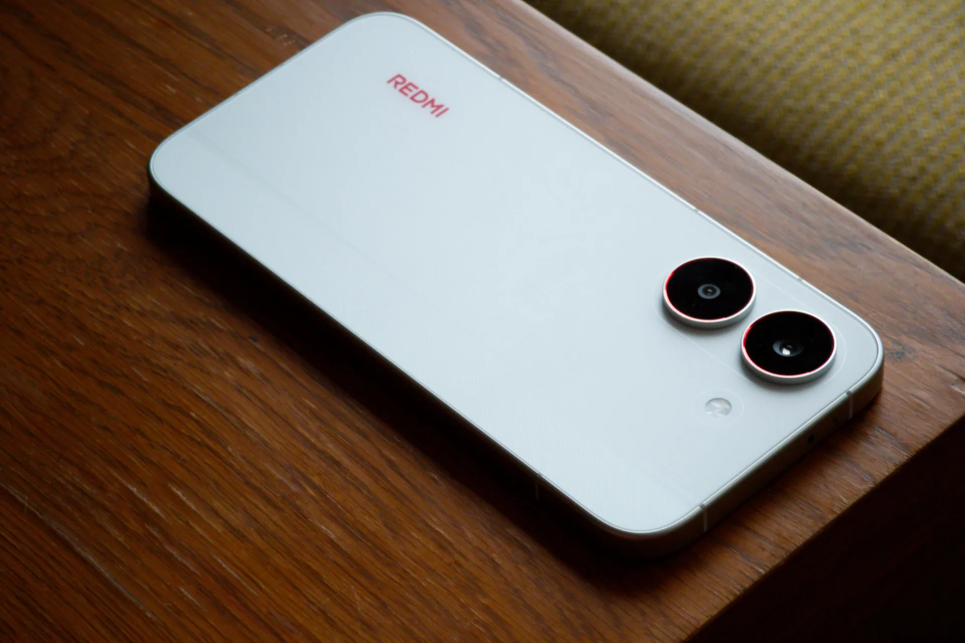 Redmi K100 готовится: батарея 10 000 мА·ч и Snapdragon 8 Elite