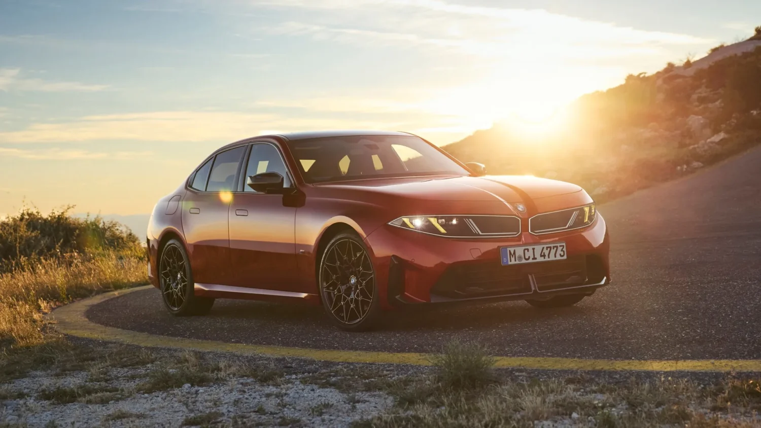 BMW представила восьмое поколение 3-й серии — флагманом стала M350 xDrive с 443 л. с.