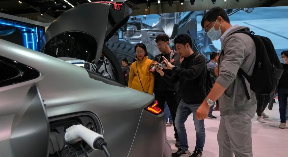 Geely продемонстрировала технологию ультрабыстрой зарядки электромобилей