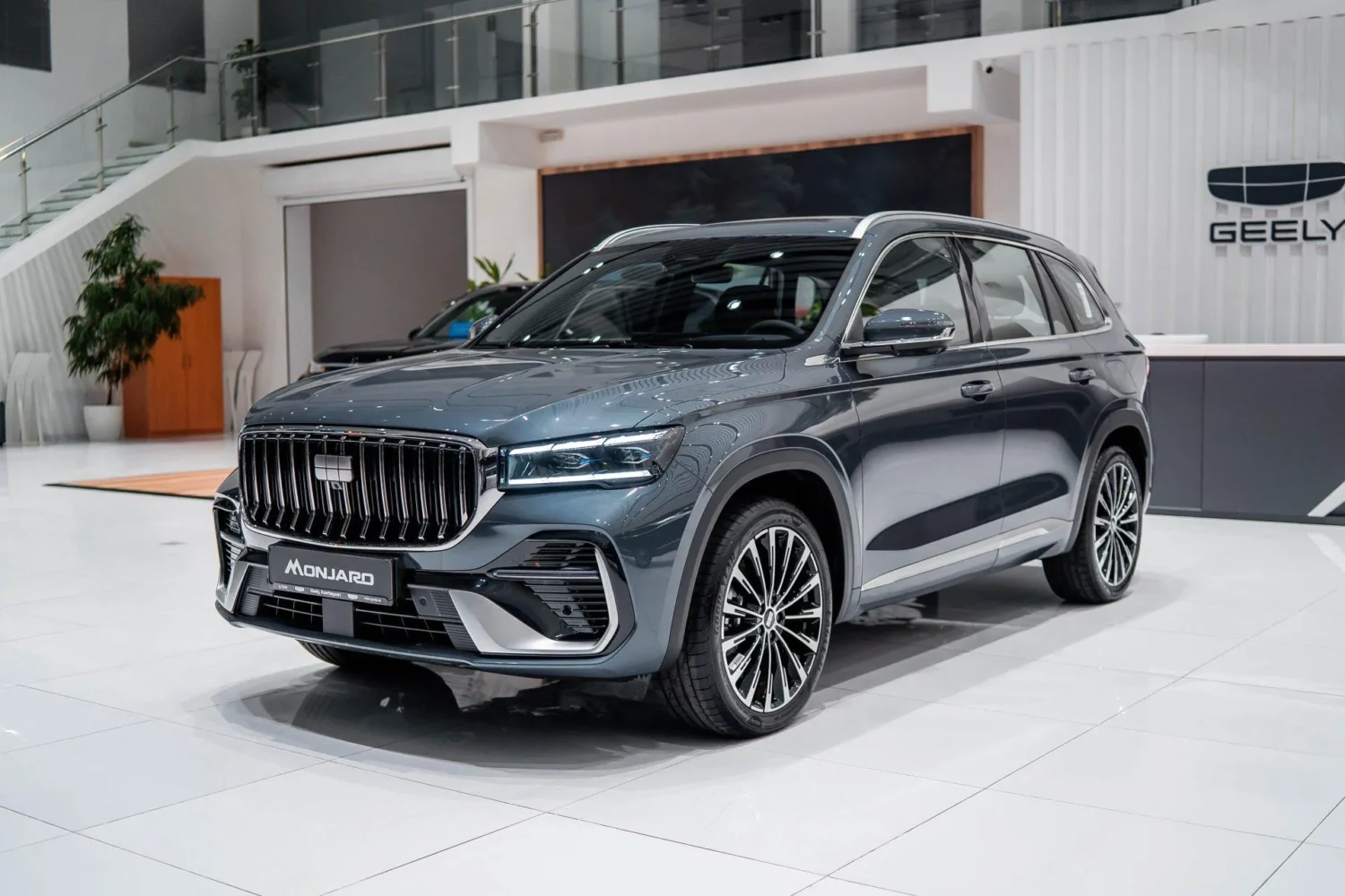 Geely Monjaro EM-i стартовал в продаже в Азербайджане