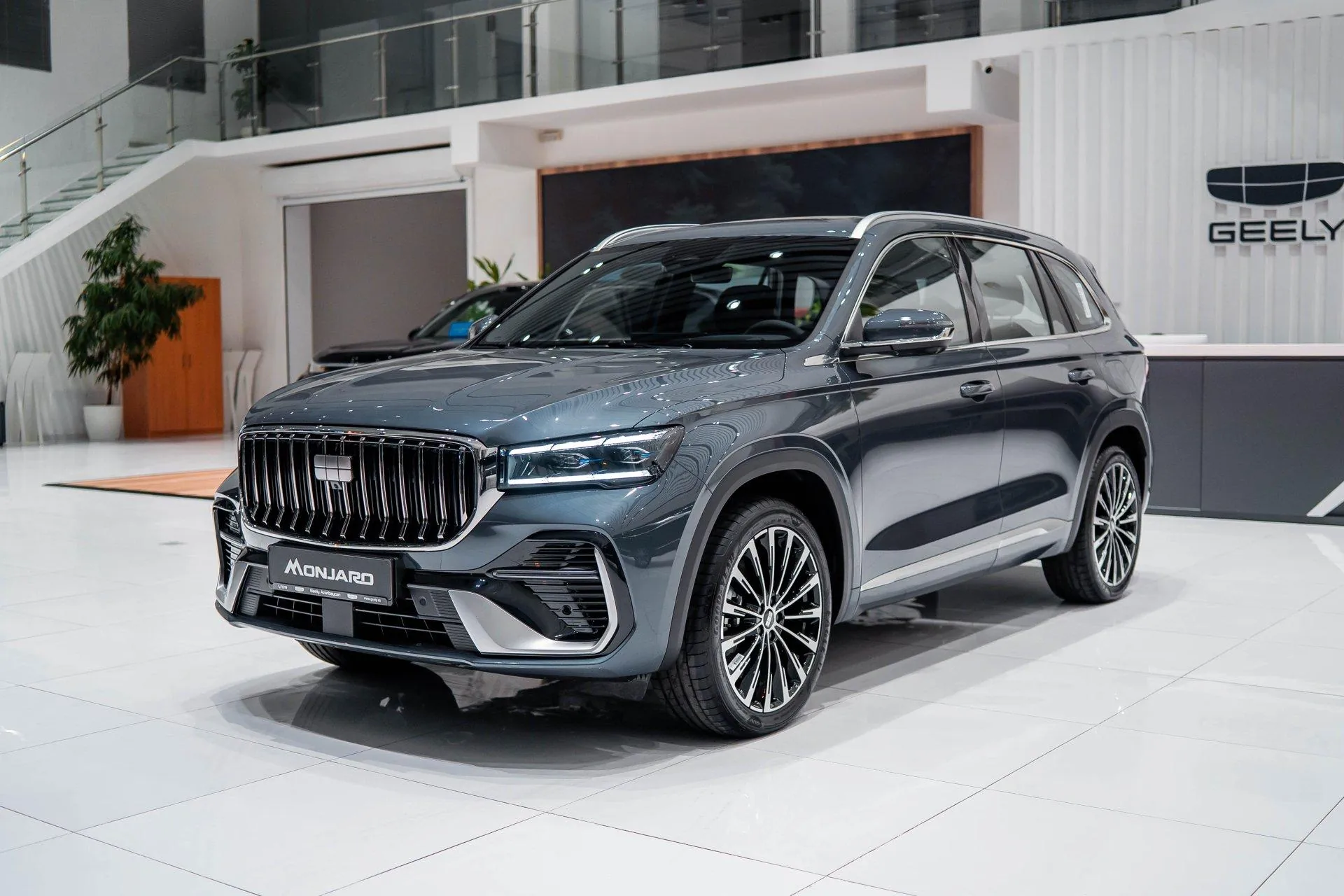 Geely Monjaro EM-i стартовал в продаже в Азербайджане