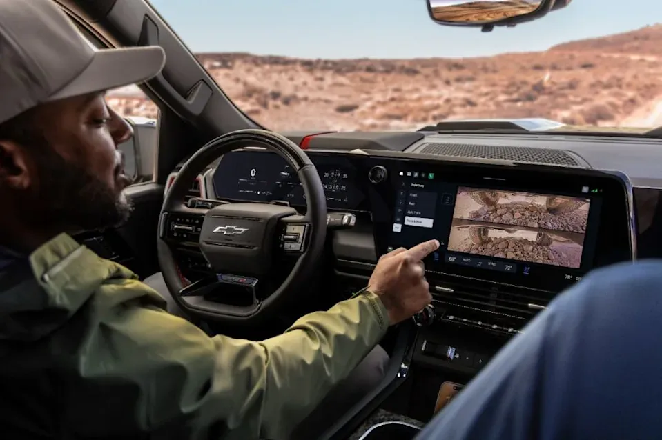GM вернёт Apple CarPlay и Android Auto в свои автомобили