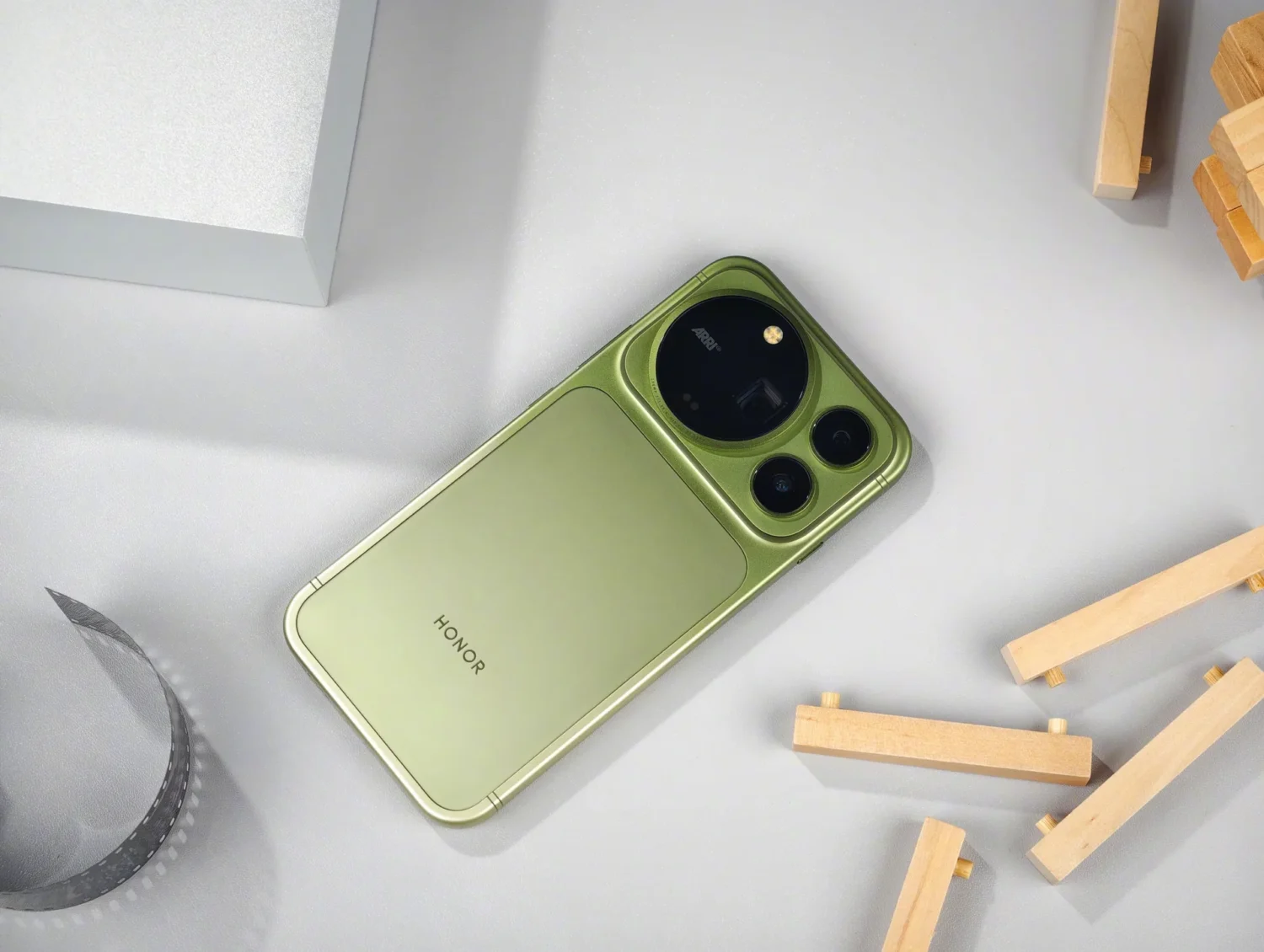 Honor Magic 9 Pro Max рассекретили в цвете Moss Green