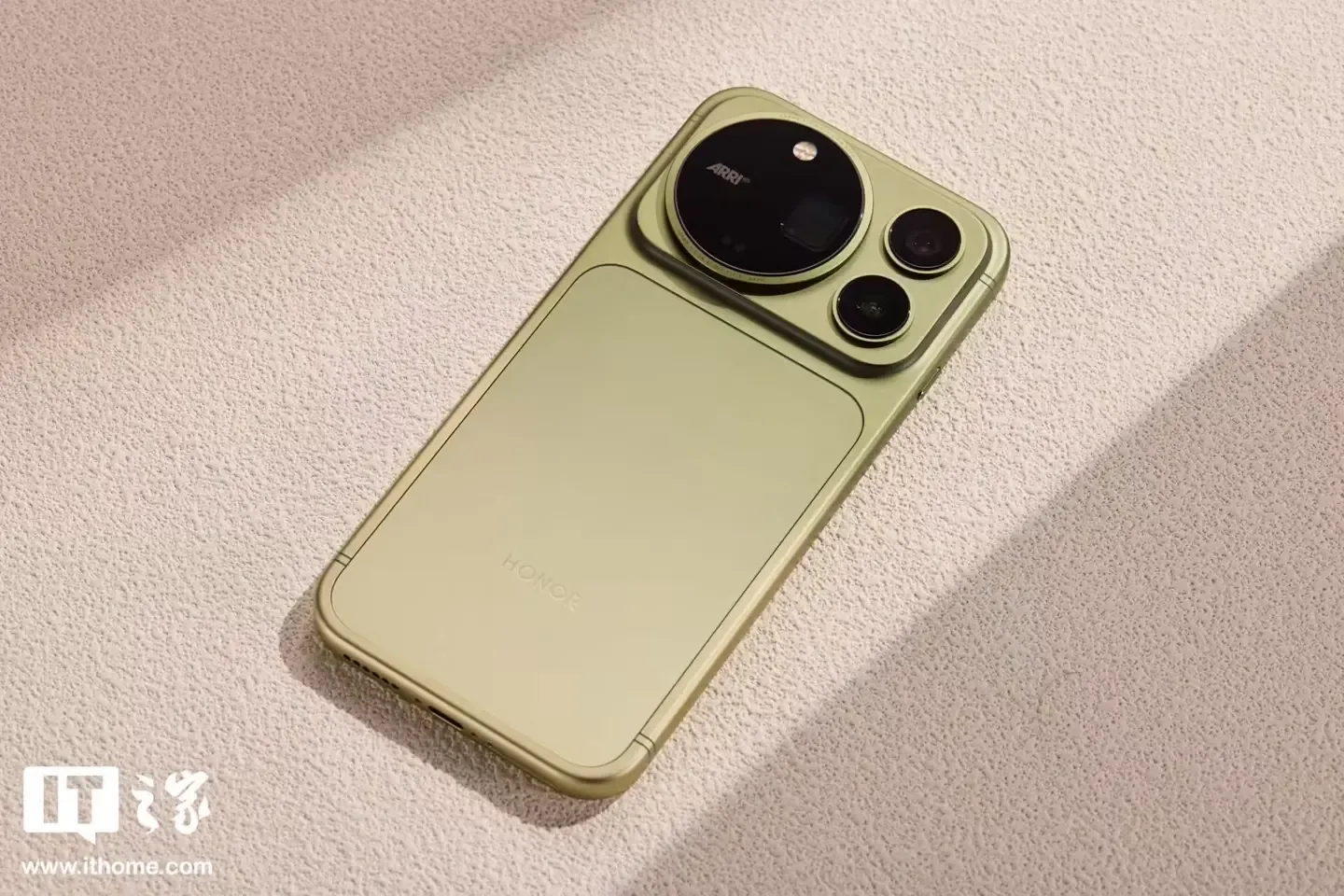 Honor Magic 9 Pro Max сможет работать с четырьмя SIM-картами