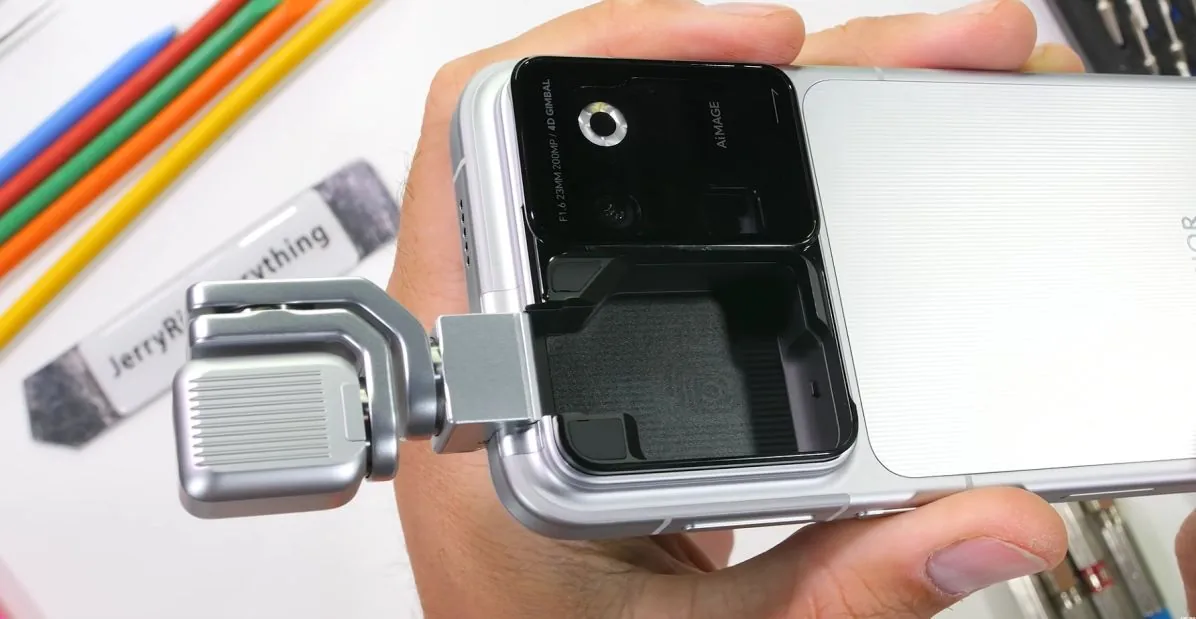 Honor Robot Phone проверили на прочность и разобрали: как работает выдвижная камера