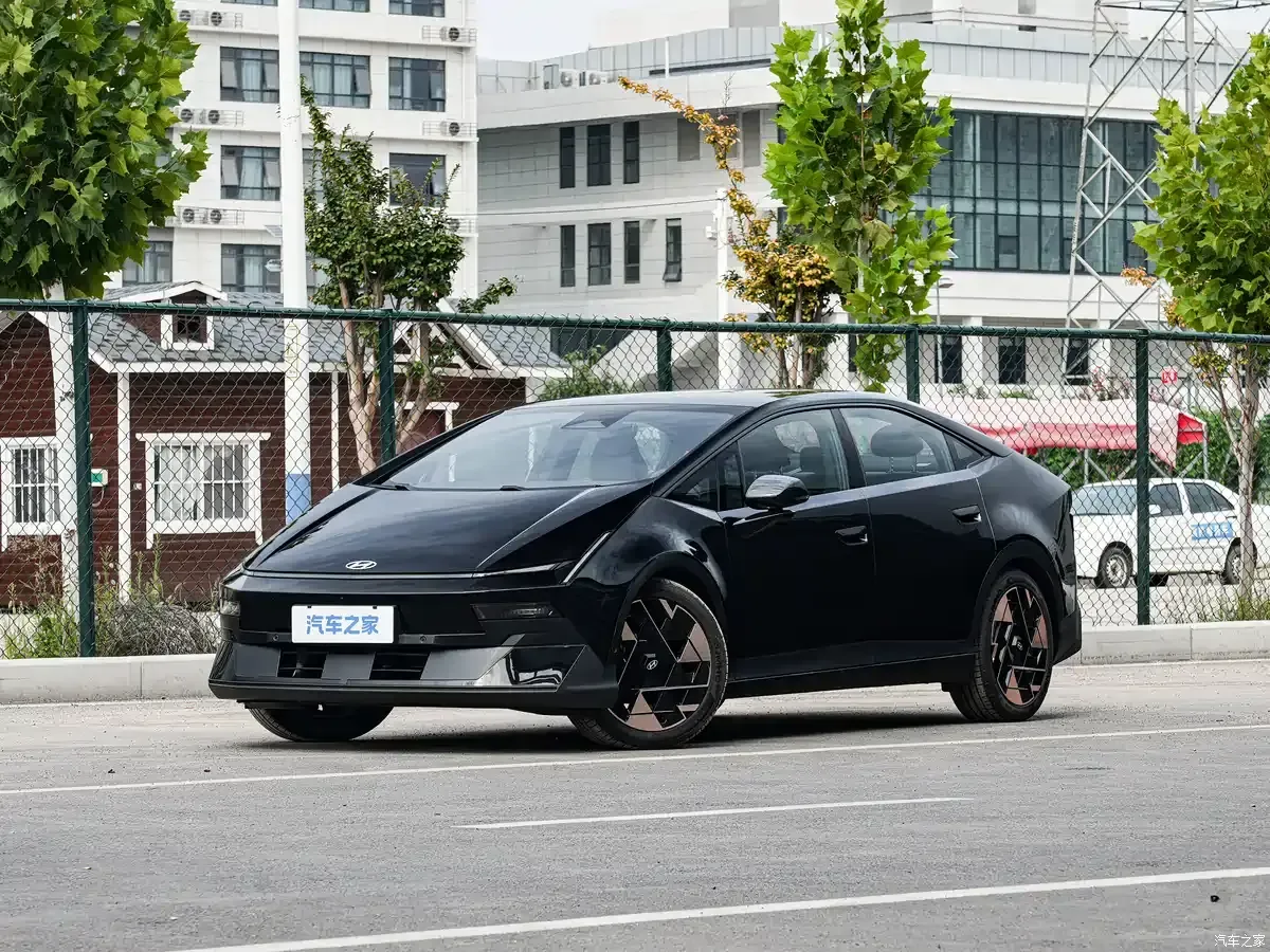 В Китае вышел электромобиль Hyundai Ioniq V по цене от 100 тыс. юаней