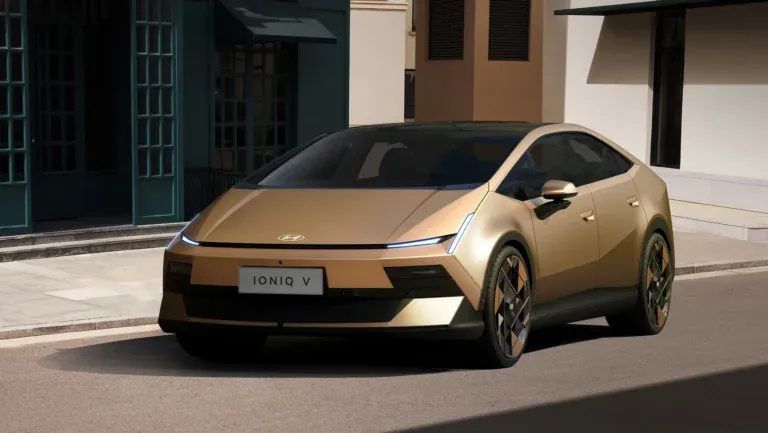 Hyundai выпускает автомобиль, похожий на Lamborghini, за $17 900 (около 1 505 300 рублей): Ioniq V с запасом хода 650 км и 27-дюймовым 4K-экраном