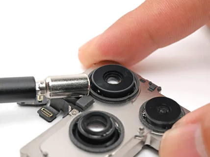 iFixit оценил ремонтопригодность iPhone 18 Pro в 7 баллов из 10