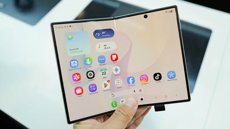 Как выход iPhone Duo может помочь Samsung Galaxy Z Fold 8