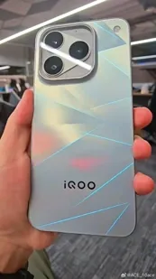Появились шпионские снимки iQOO 16