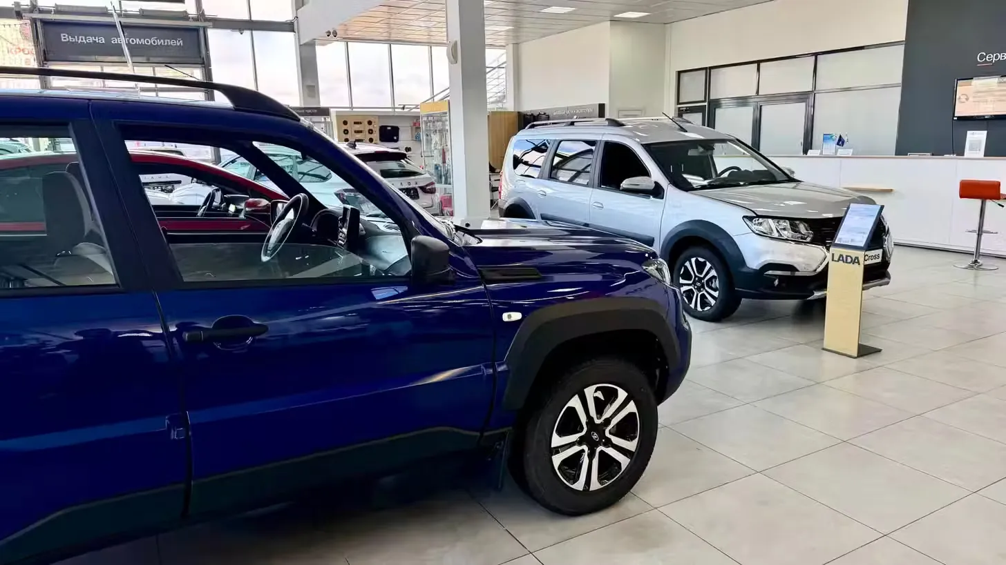 «АвтоВАЗ» сравнил стоимость Lada со средними ценами по рынку