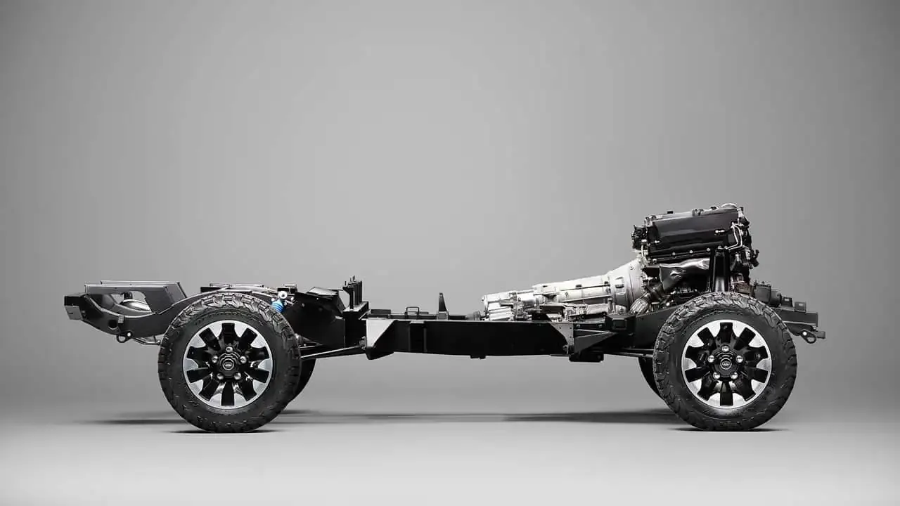 Land Rover Classic выпустила пакет Works V8 для классических Defender