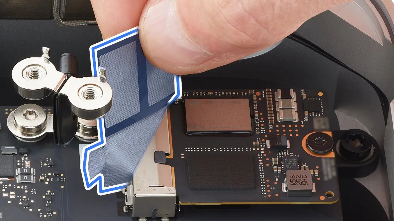 Замена накопителя в Mac Studio возможна, а в Mac mini — нет
