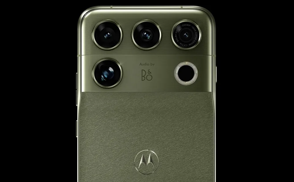 Motorola анонсировала флагман Signature 27