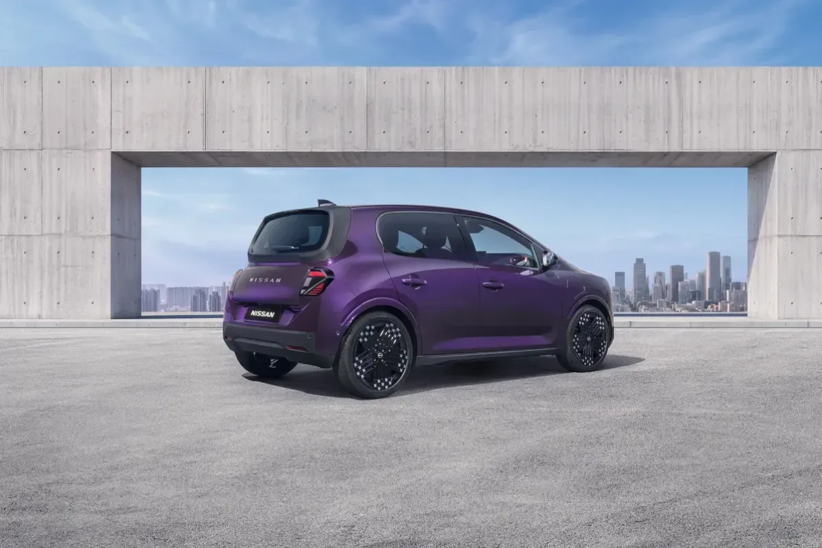 Nissan представила компактный электромобиль Pixo