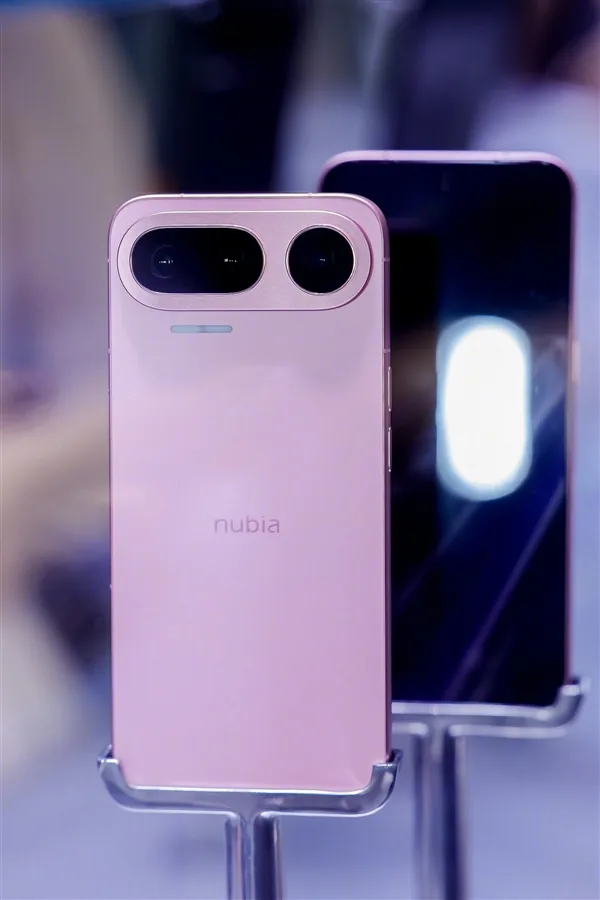 Nubia NaviX Ultra: 144 Гц, 7100 мА•ч и память нового поколения