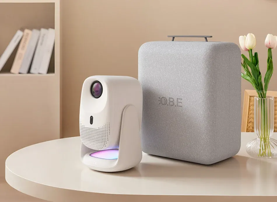 OBE представила проектор C5 Pro с поворотным шарниром за $164 (около 13 800 рублей)