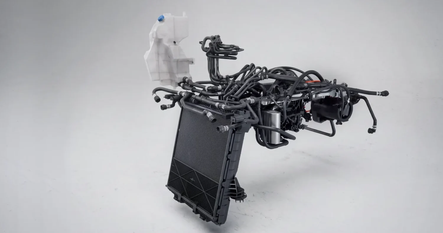 Tesla представила Megamanifold для грузовика Semi