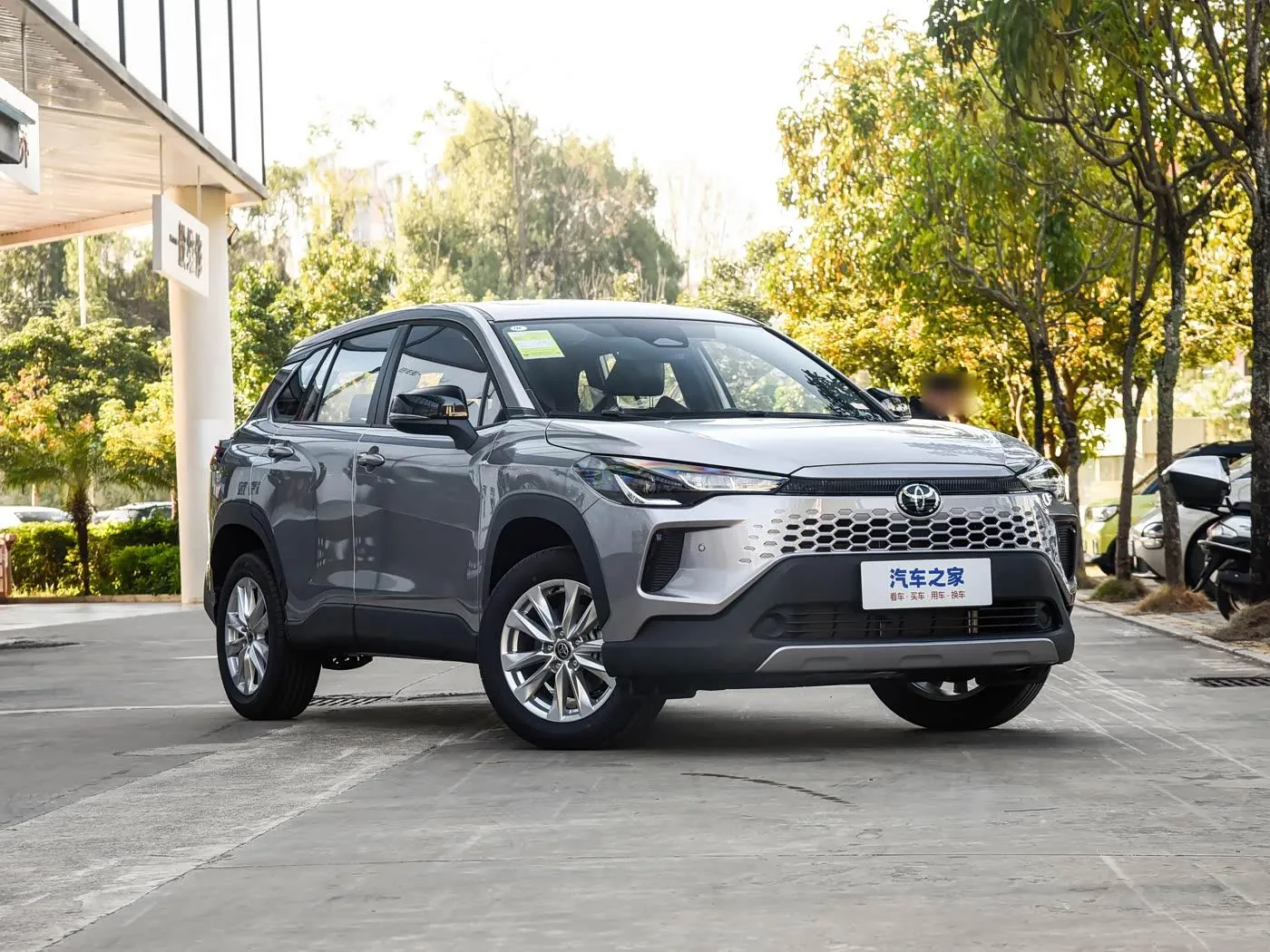Toyota Corolla Cross стала самым продаваемым бензиновым кроссовером на зарубежном рынке в августе 2026 года