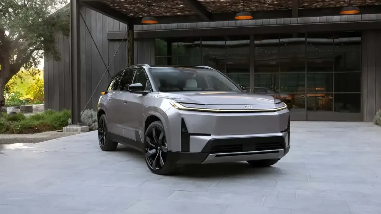 Toyota отложила запуск электрического Highlander до 2027 года