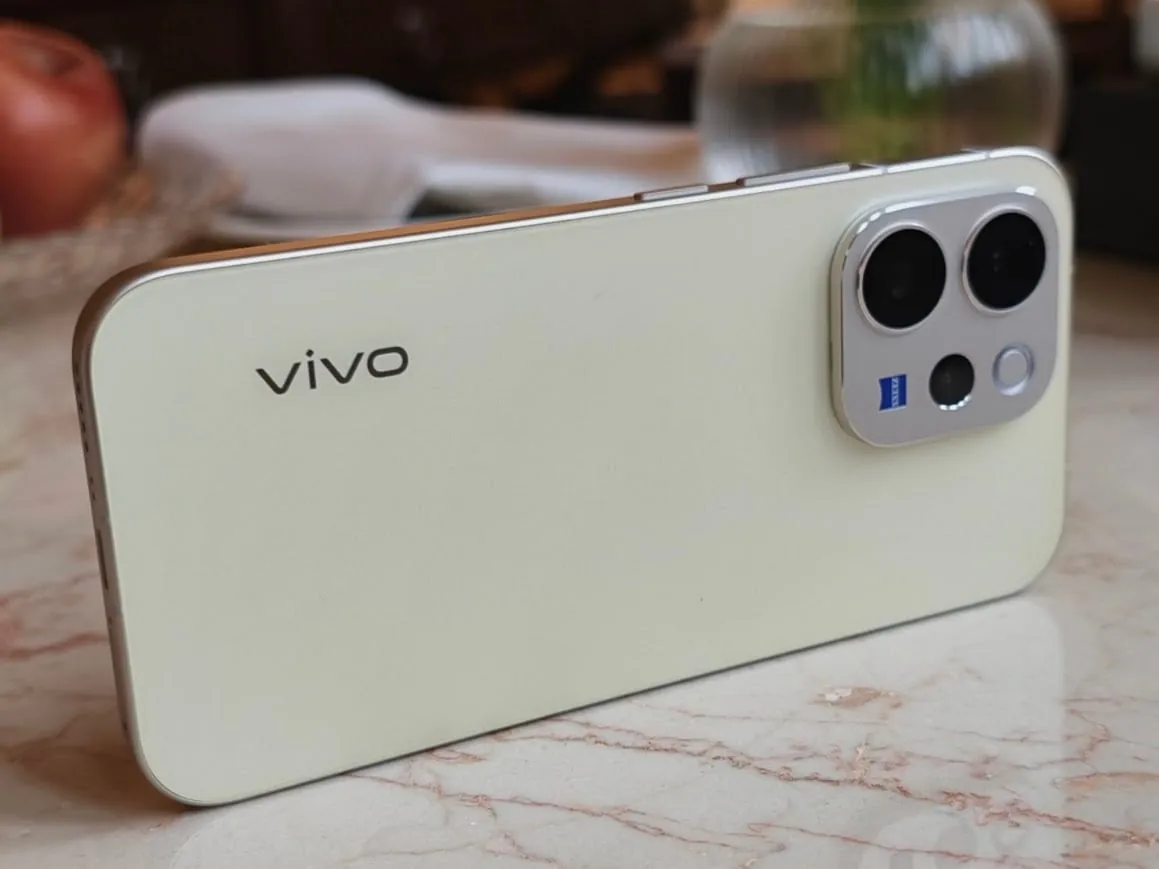 Vivo V80 выйдет в Индии с батареей 7200 мАч, OriginOS 7 и Android 17