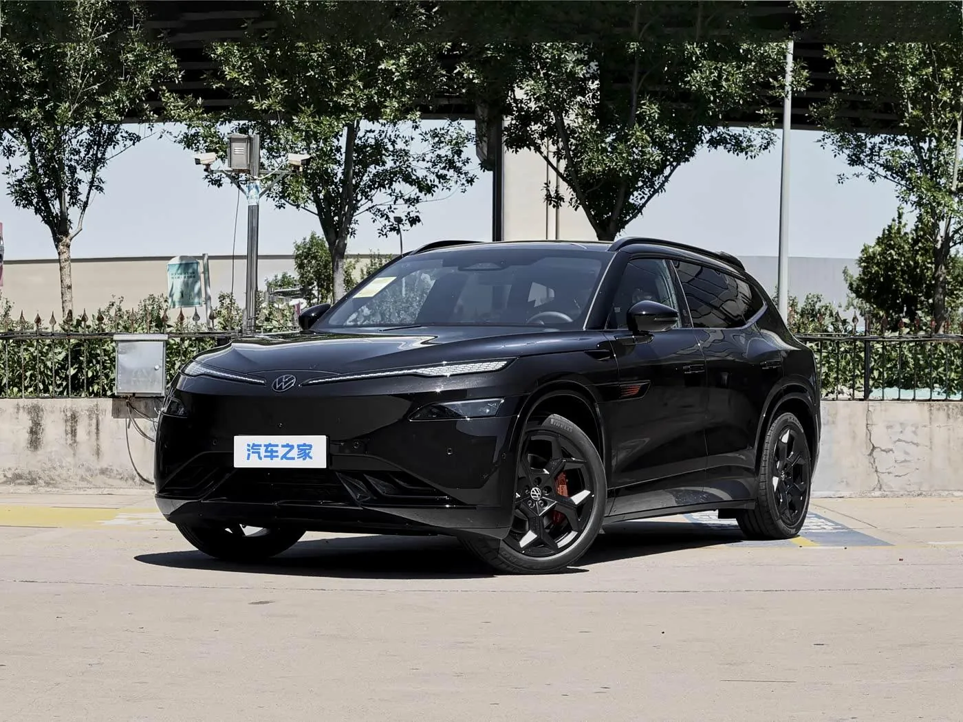 В Китае стартовали продажи Volkswagen ID. Unyx 08 Hunter Edition