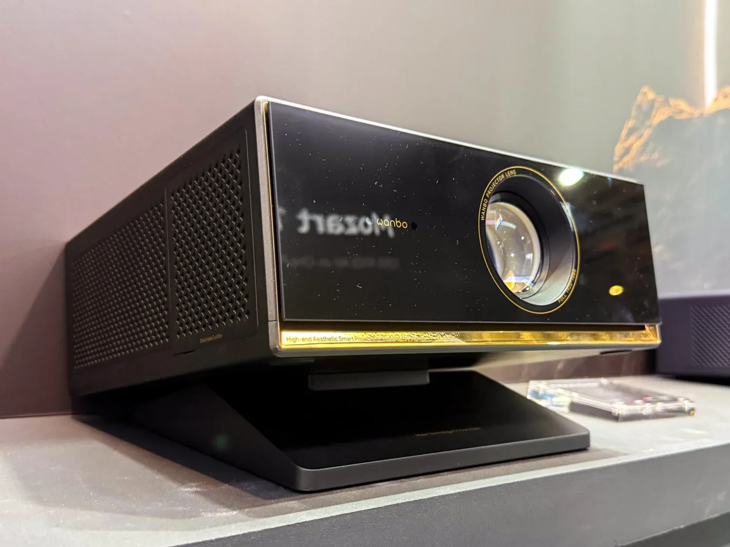 Wanbo представила проекторы X7 Pro Max и Mozart 1S от 430 евро
