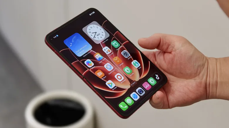 Xiaomi 18 Fold: первый складной смартфон с собственным чипом XRING 03
