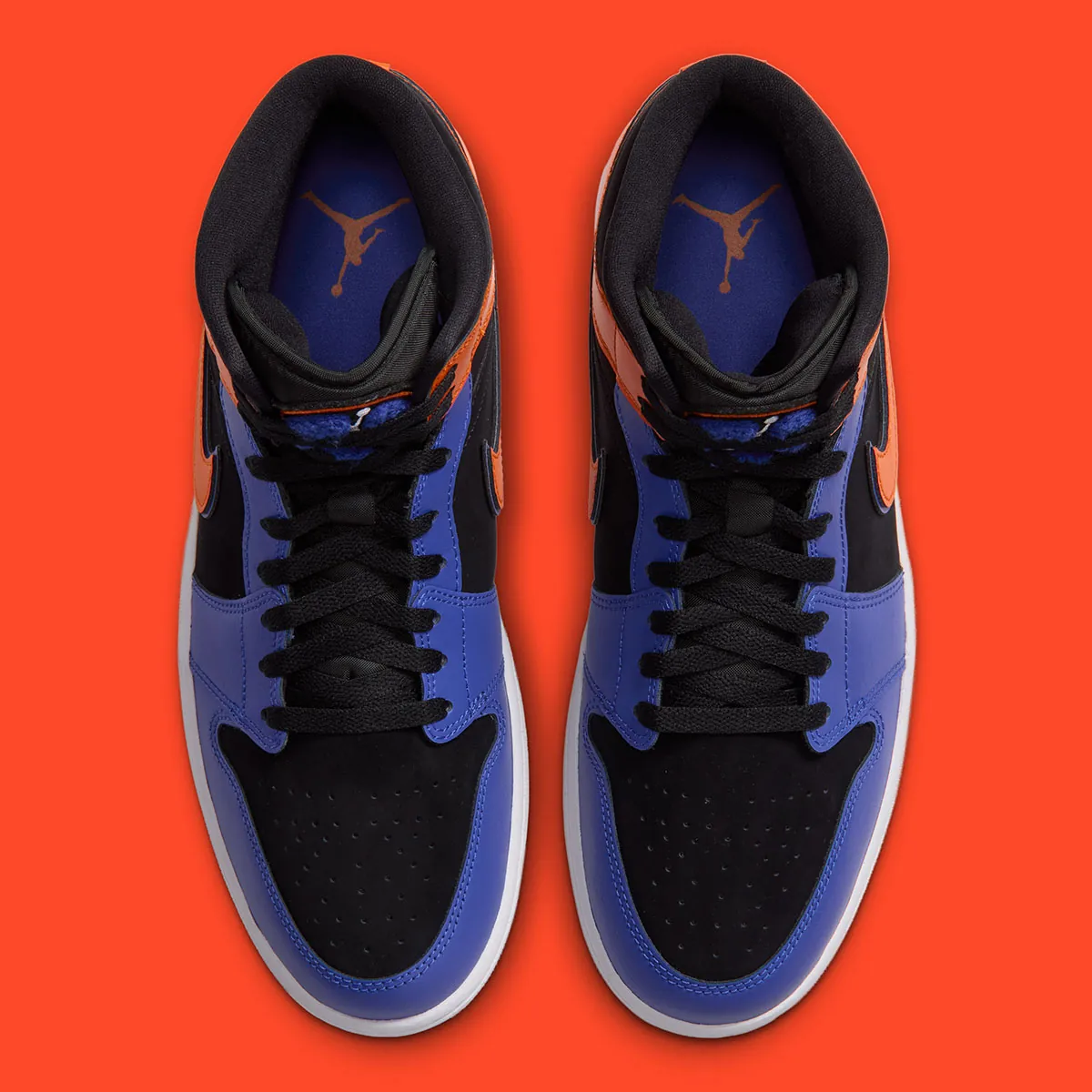 Иллюстрация к материалу «Air Jordan 1 Mid «Knicks»: детали и дата выхода». Фото: Sneaker News.