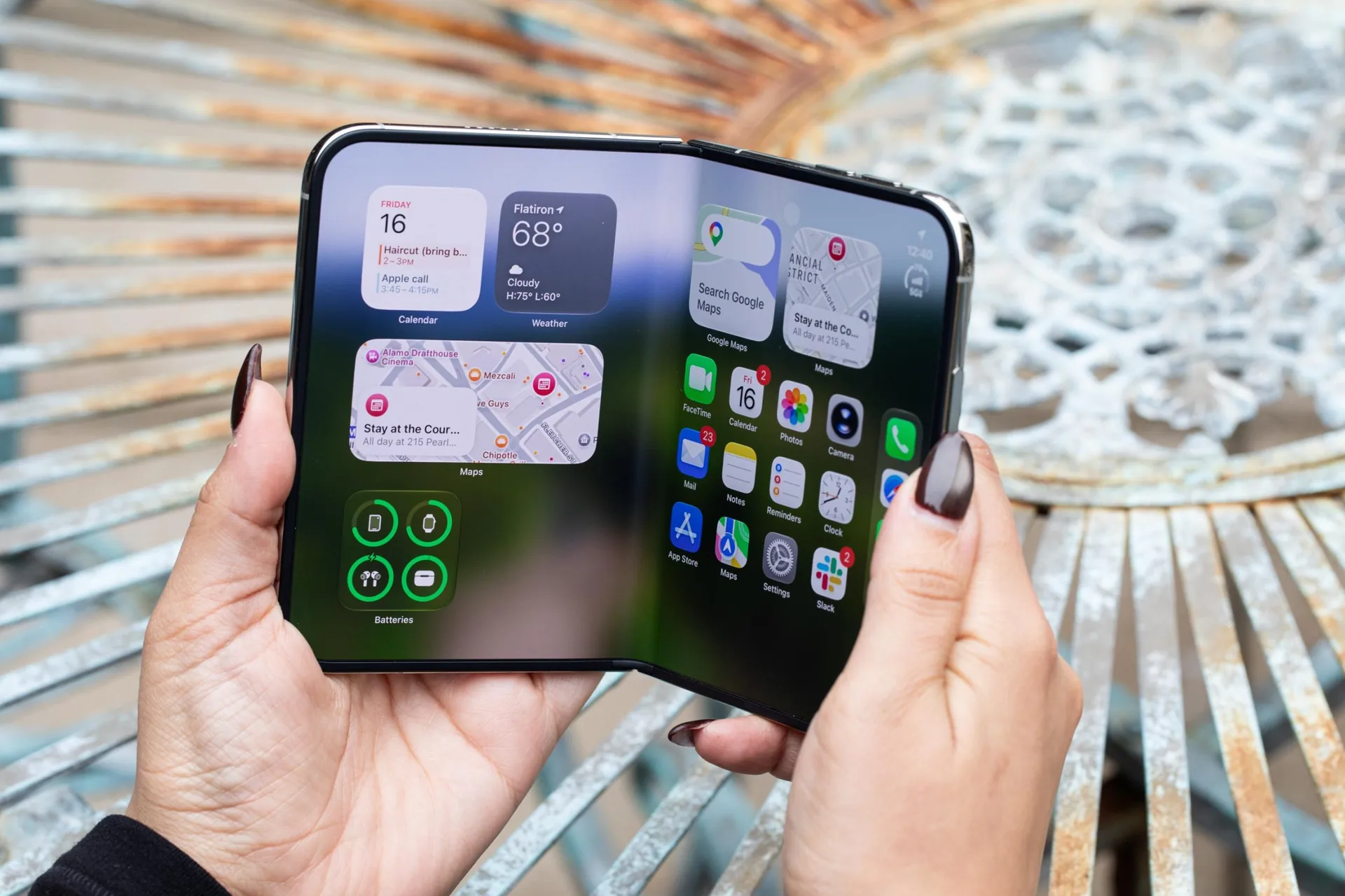 В App Store появится специальная отметка для приложений, адаптированных под iPhone Duo