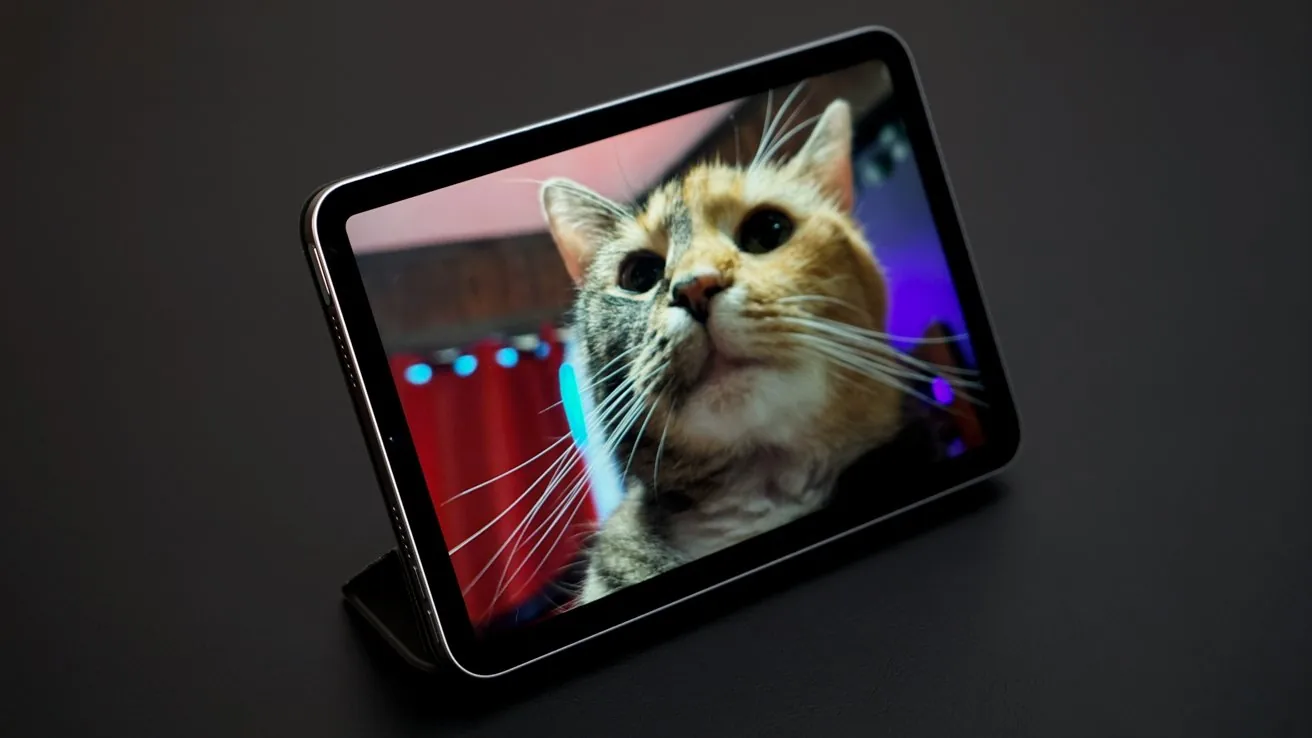 Код Apple раскрывает детали Home Hub и iPhone Duo