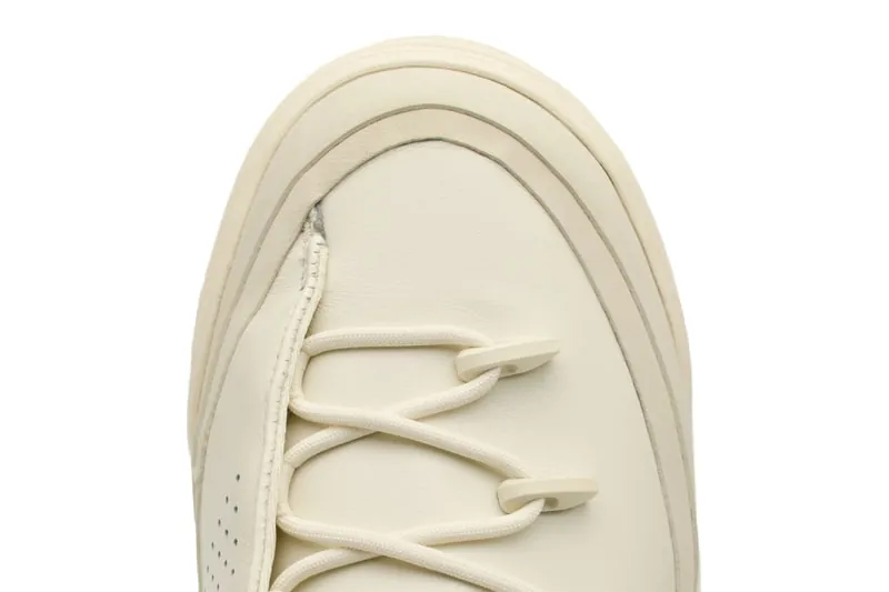Arte Antwerp и adidas Originals представили кроссовки GSG9 в расцветке Off-White