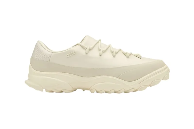 Arte Antwerp и adidas Originals представили кроссовки GSG9 в расцветке Off-White
