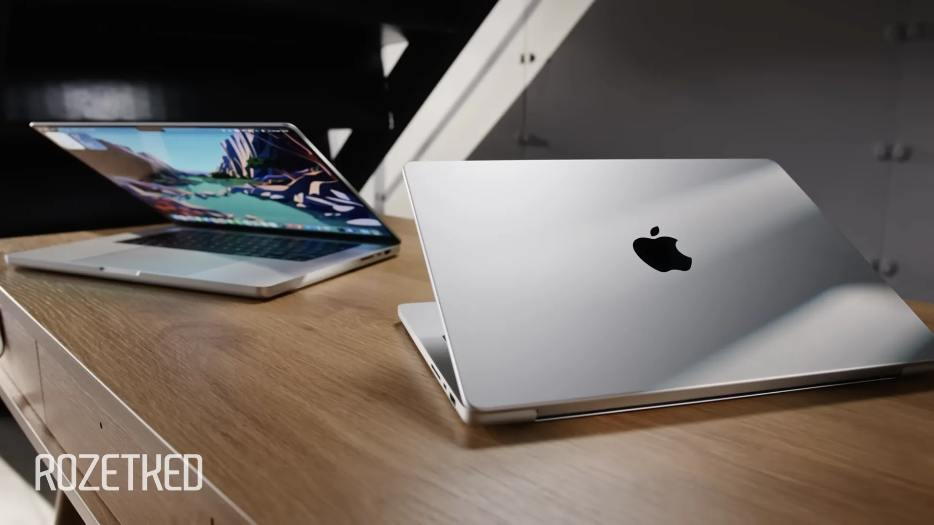 Bloomberg: обновлённый MacBook Pro с OLED-экраном будет значительно легче